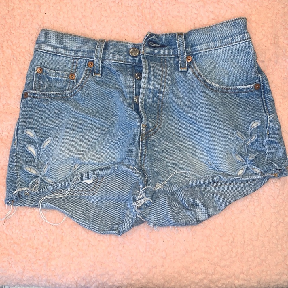 Levi’s shorts
